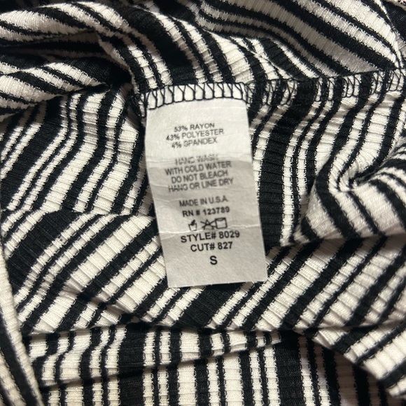 Dainty Hooligan Black & White Stripe Flowy Sleeveless Turtleneck Dress Size Sm - Picture 5 of 6